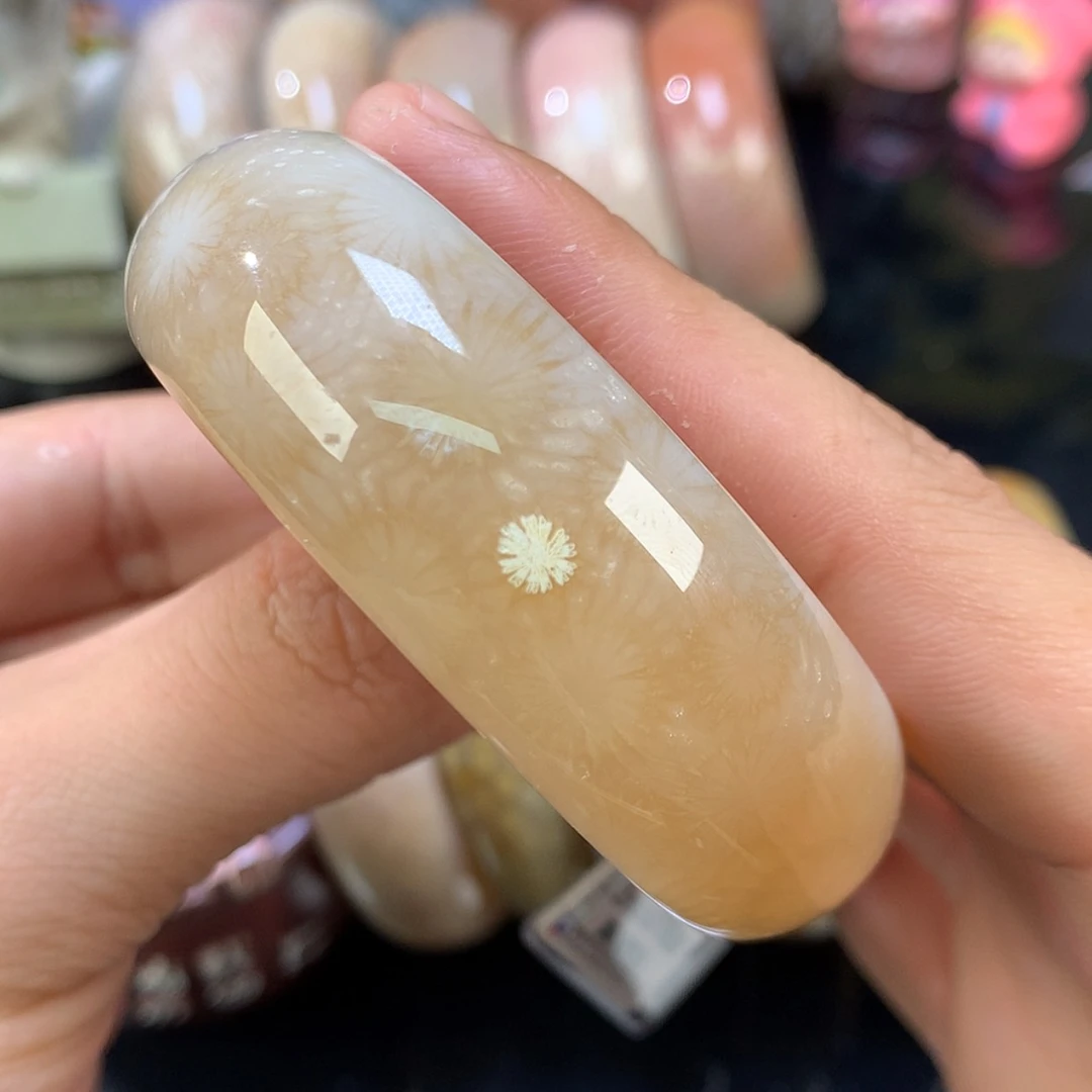 【闪购商品】颈饰未镶嵌硅化珊瑚（珊瑚玉）91号双面白冰大花53.4圈