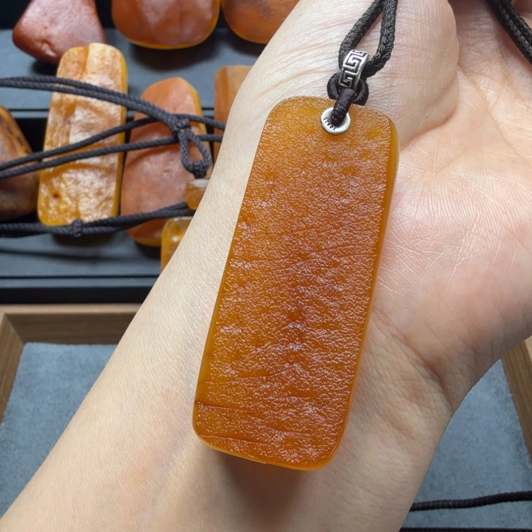 未镶嵌吊坠(赠链)琥珀