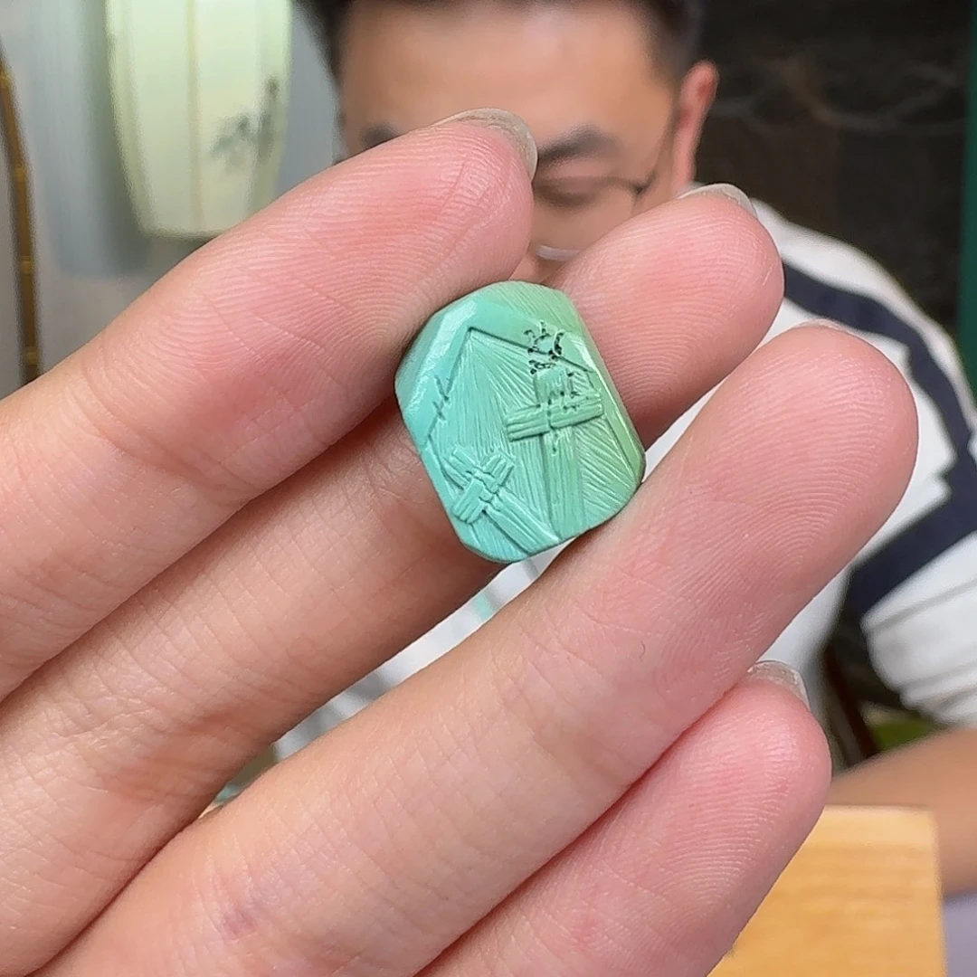 绿松石未镶嵌珠宝奇石