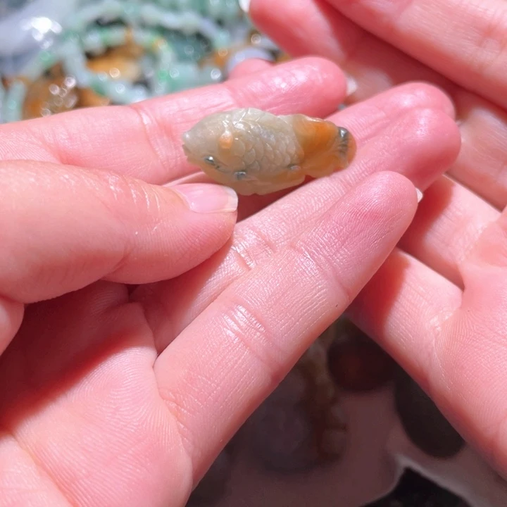 【闪购商品】翡翠颈饰未镶嵌?****暖天然翡翠