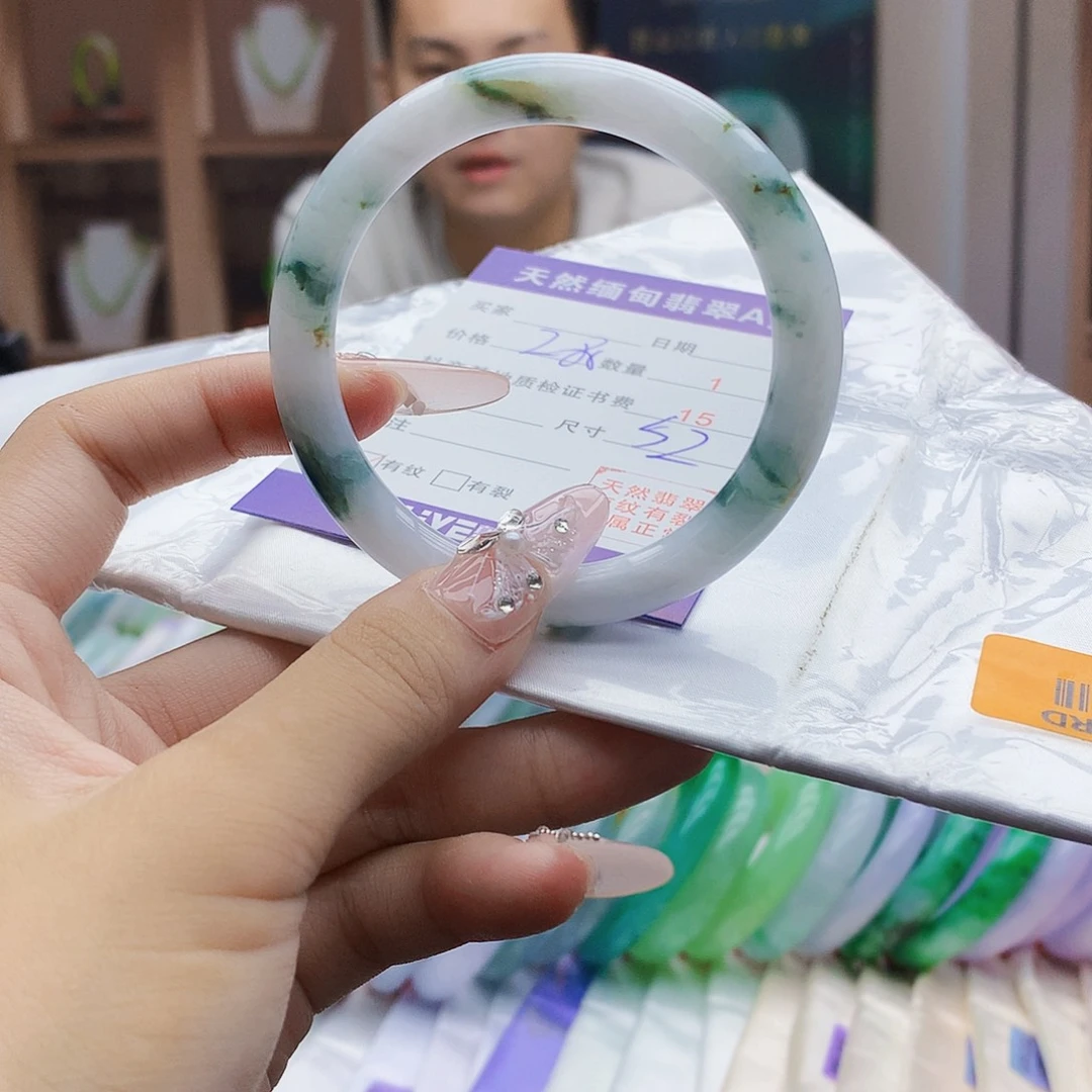 翡翠手镯未镶嵌678889999990