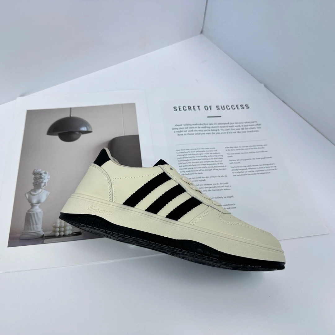 女款时尚百搭运动休闲鞋8207[小薇]