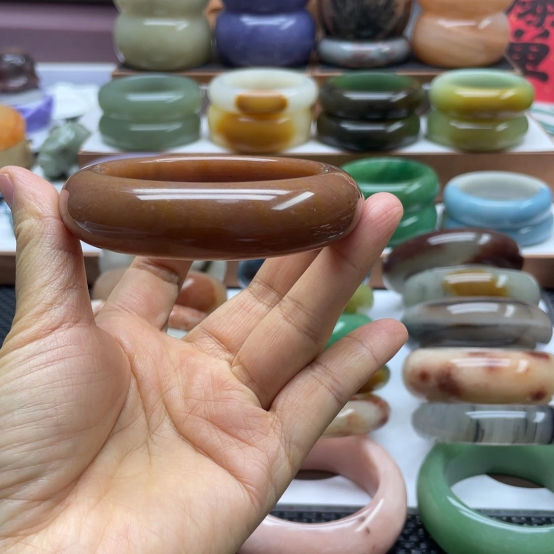 石英岩玉未镶嵌手镯