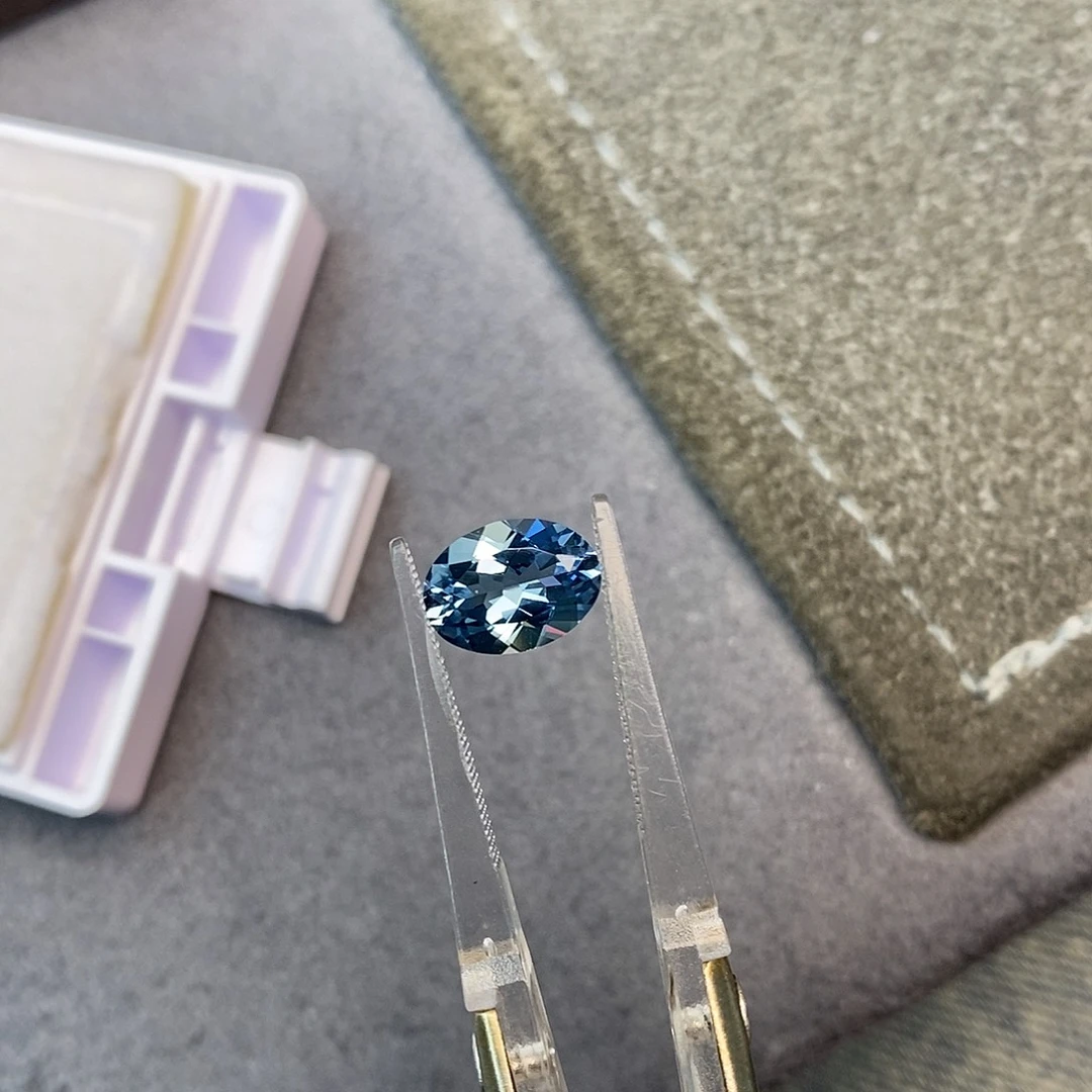 海蓝宝石笔搁未镶嵌1.5ct 超级圣玛利亚