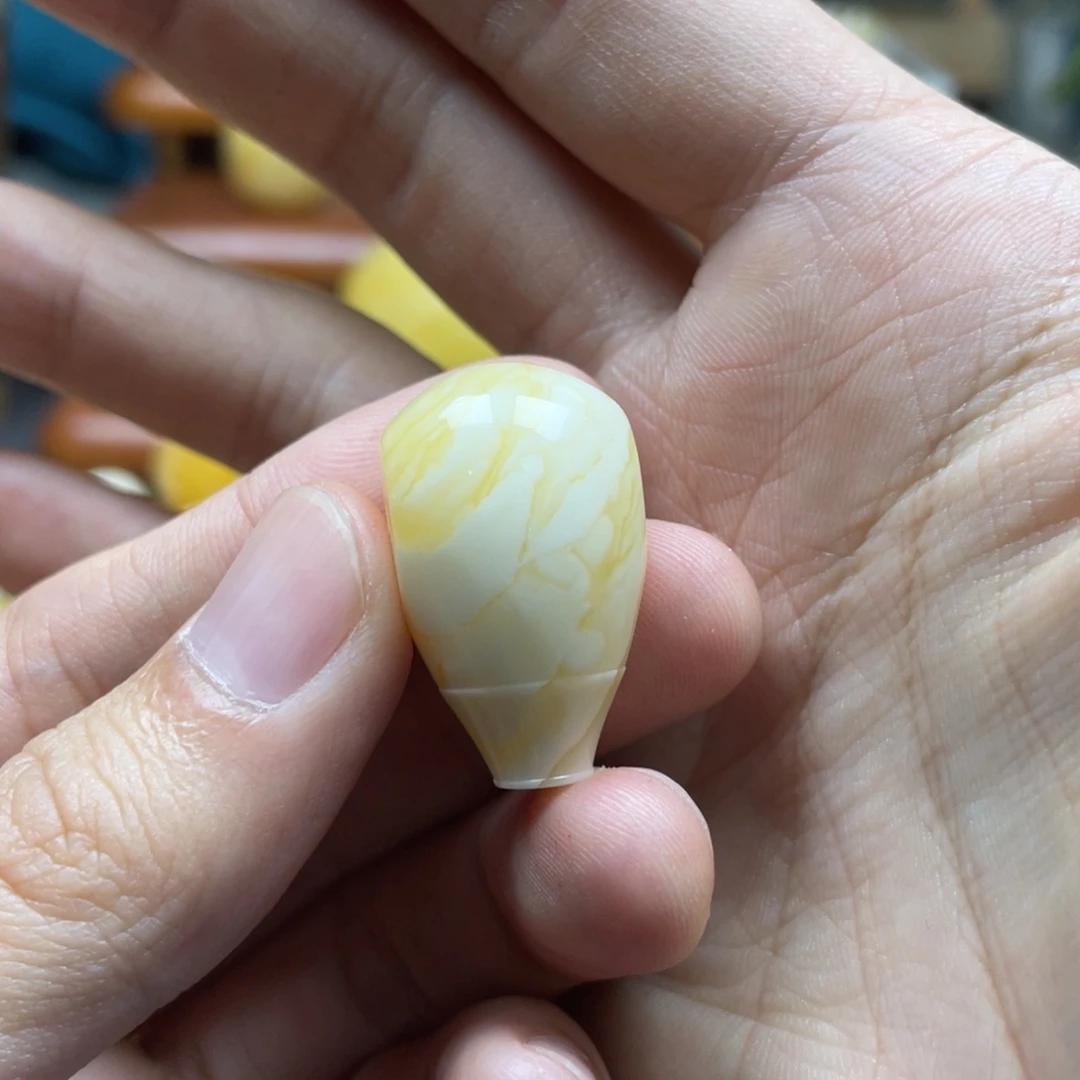 琥珀珠宝奇石未镶嵌富16