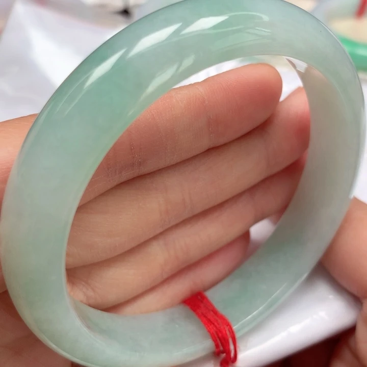 翡翠手镯未镶嵌冰晴水葡萄肉23