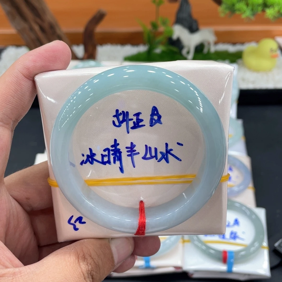 翡翠未镶嵌手镯缅甸翡翠