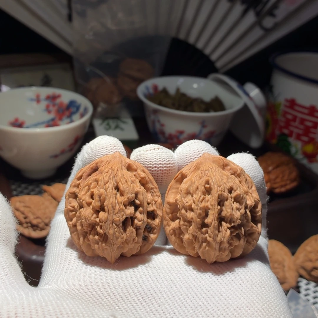 文玩核桃吊坠虎头 返油