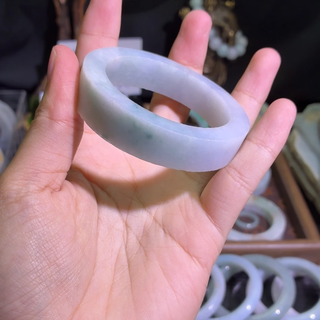 定制翡翠未镶嵌天然翡翠A货毛胚手镯