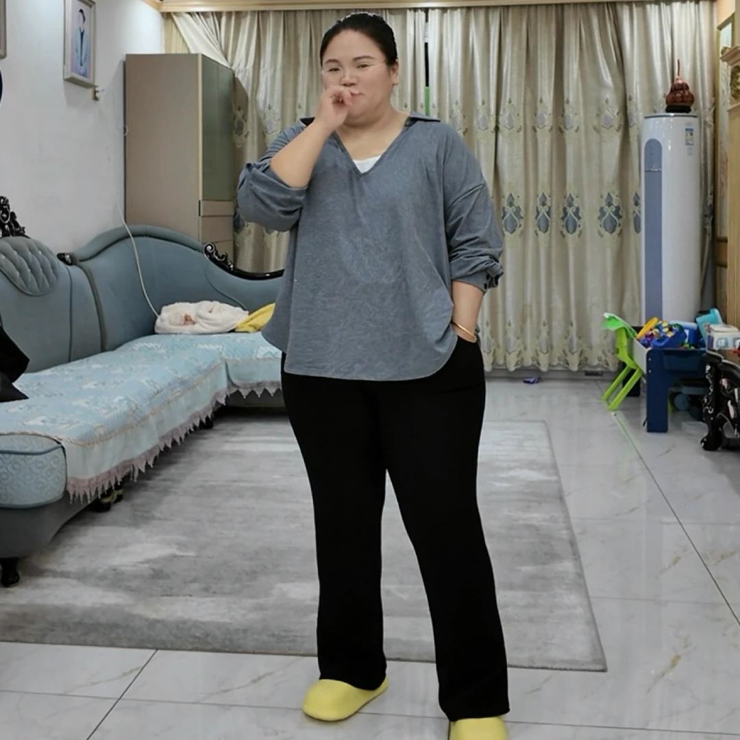 时尚慵懒风V领上衣搭配吊带秋季新款松弛感休闲穿搭上衣