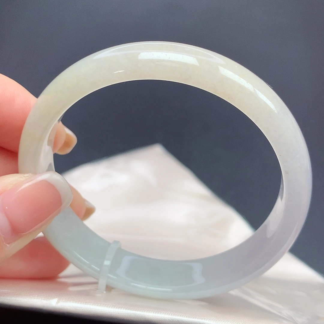 翡翠手镯未镶嵌05n n n n n n n n n