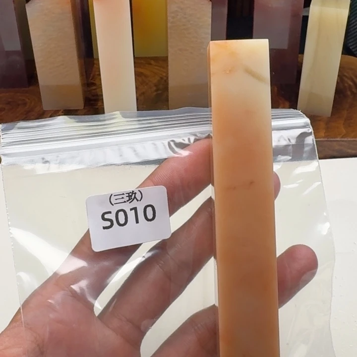 老挝石大****1老挝 老挝 老挝