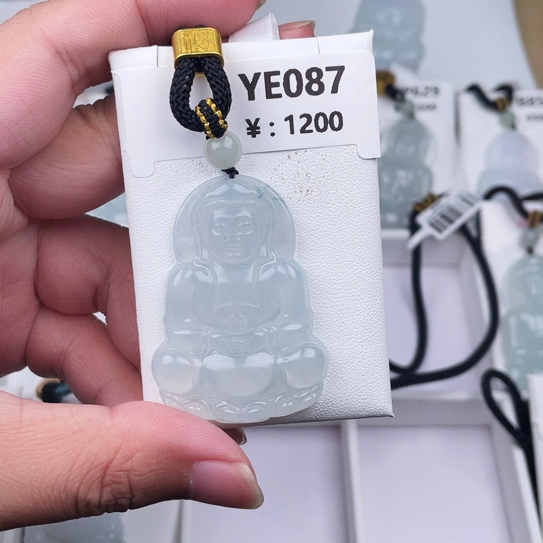 翡翠未镶嵌颈饰ye087