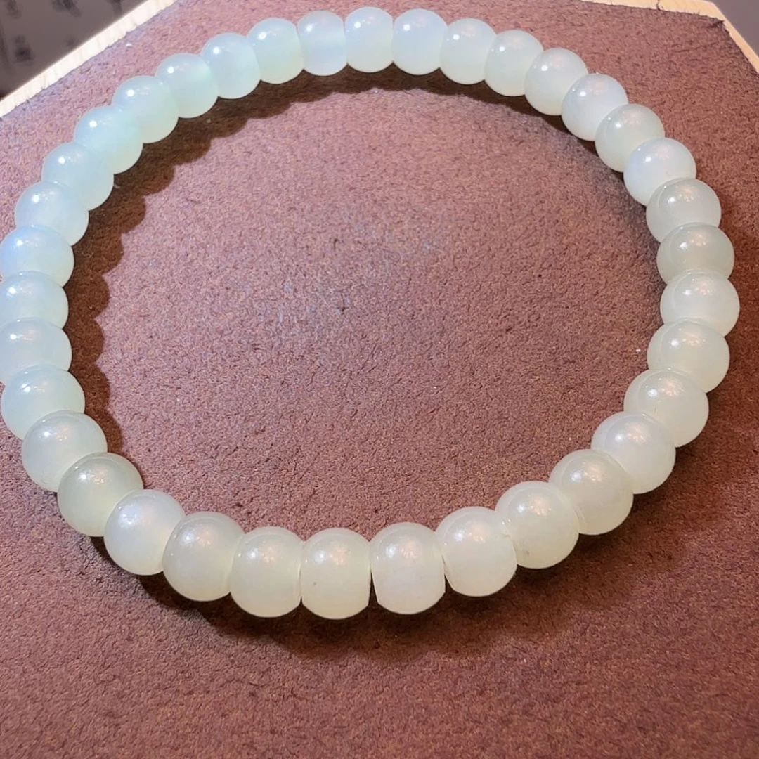 和田玉未镶嵌手串