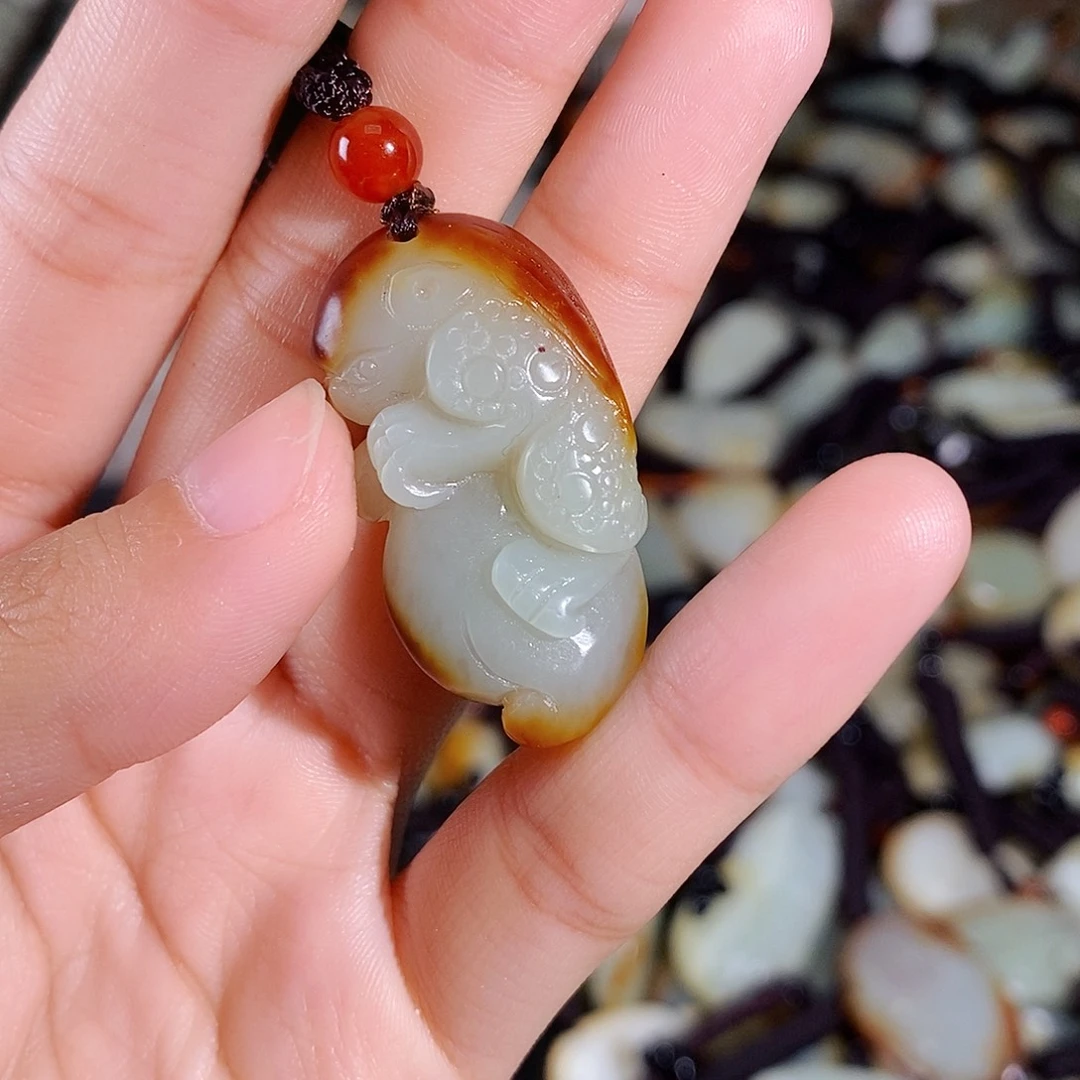 和田玉未镶嵌颈饰