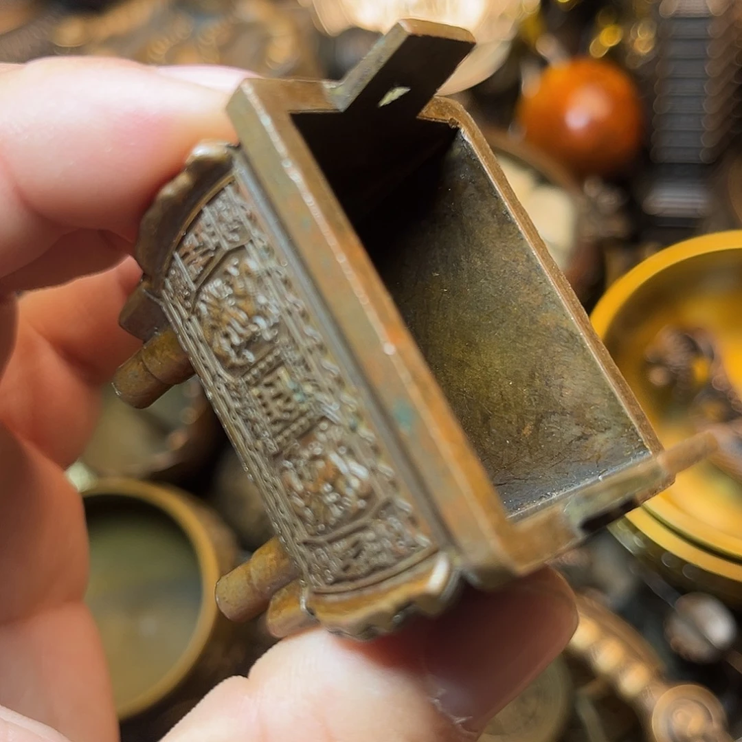 精美铜器工艺品等