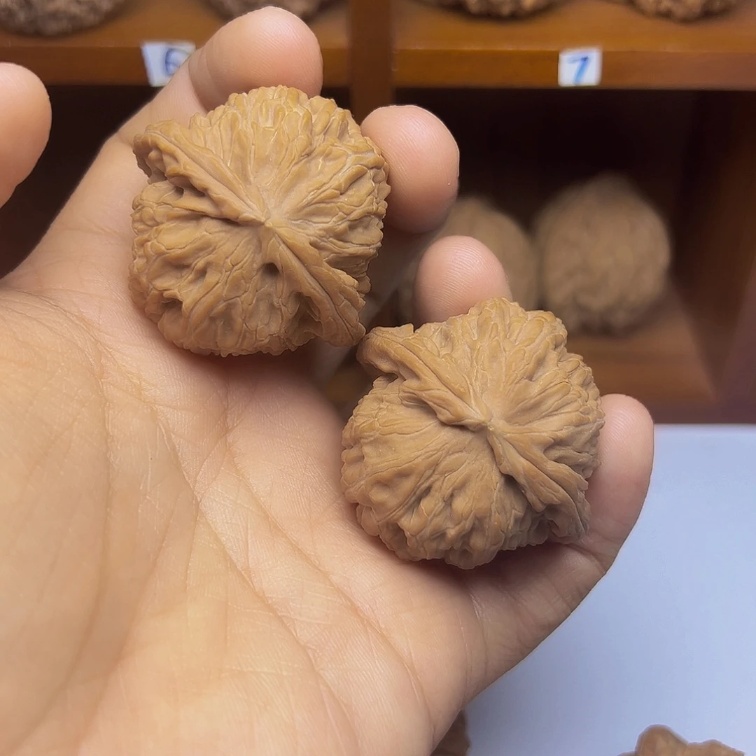 吊坠文玩核桃43尺全品三角白
