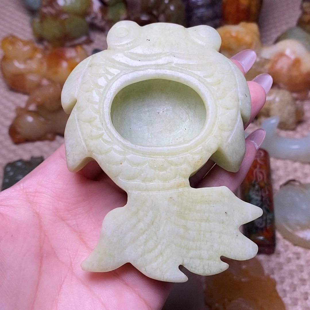 未镶嵌蛇纹石玉颈饰