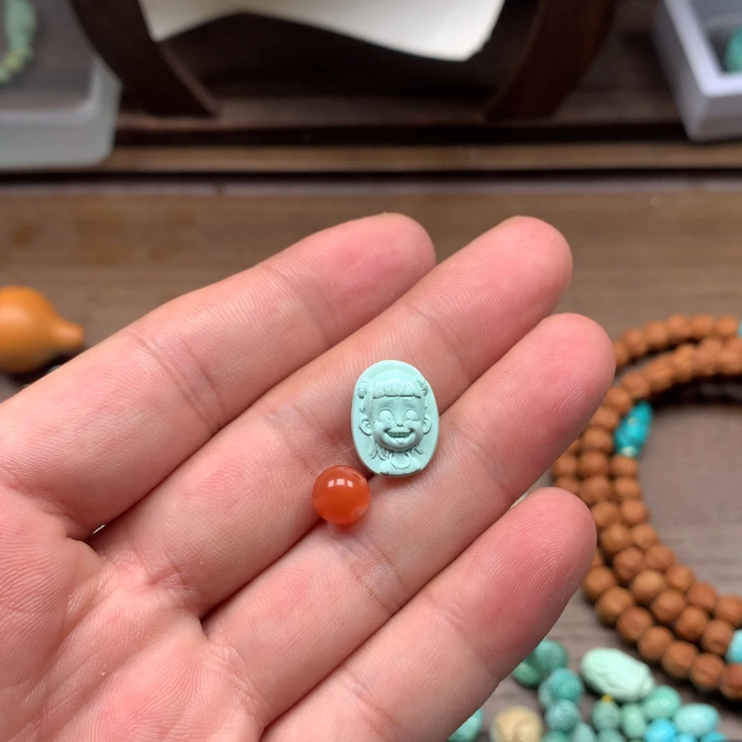 南红玛瑙未镶嵌雕刻