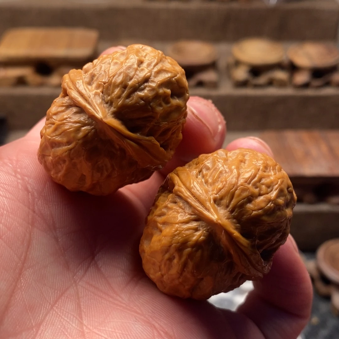 时***九文玩核桃把件铁核桃