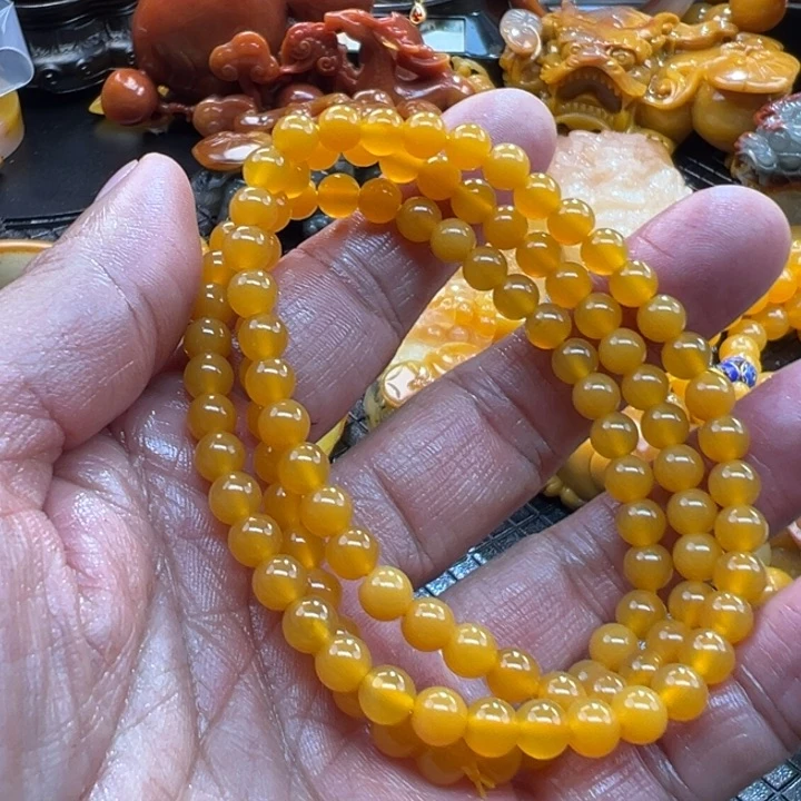 石英质玉（黄龙玉）颈饰未镶嵌