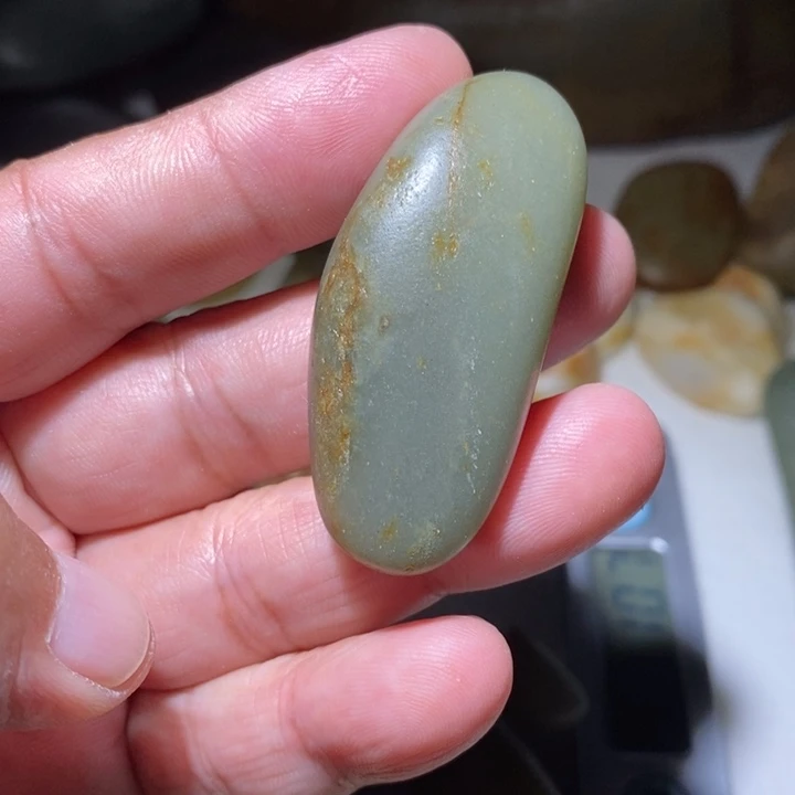颈饰未镶嵌和田玉（子料）