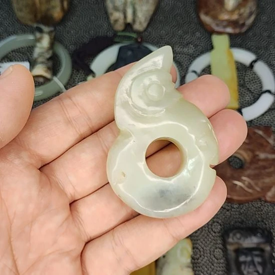 吊坠龙脊菩提物件优美，欢迎咨询