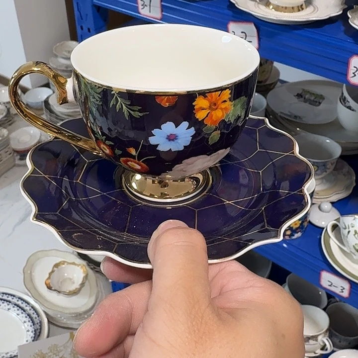 芈***。瓷咖啡杯均价17.5米一套