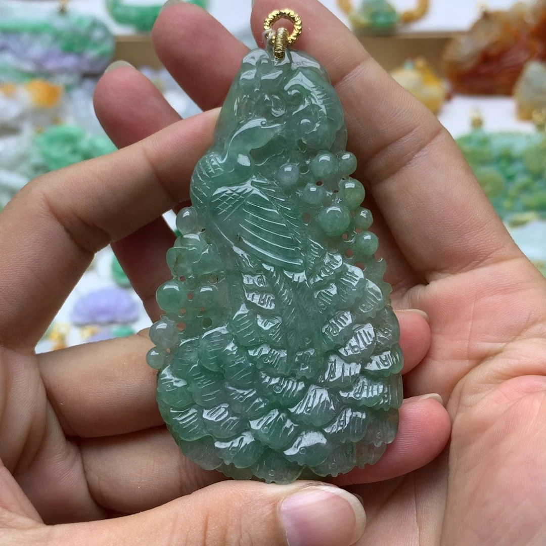 翡翠未镶嵌颈饰翡翠