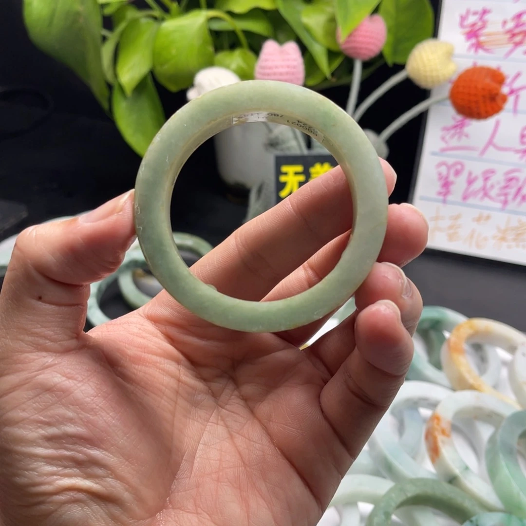 【闪购商品】定制翡翠手镯未镶嵌