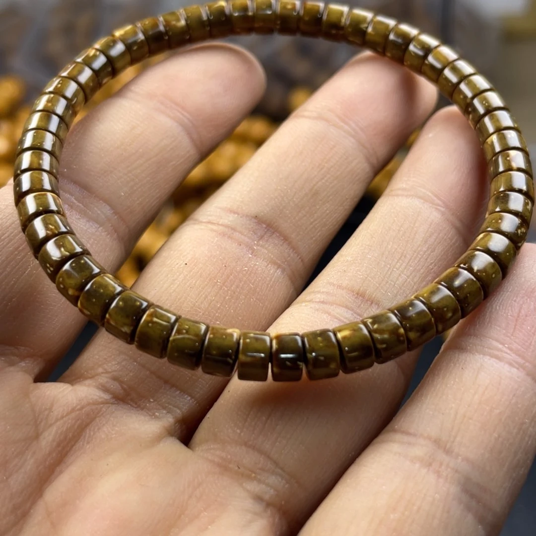 猴头核桃吊坠嗯、没事