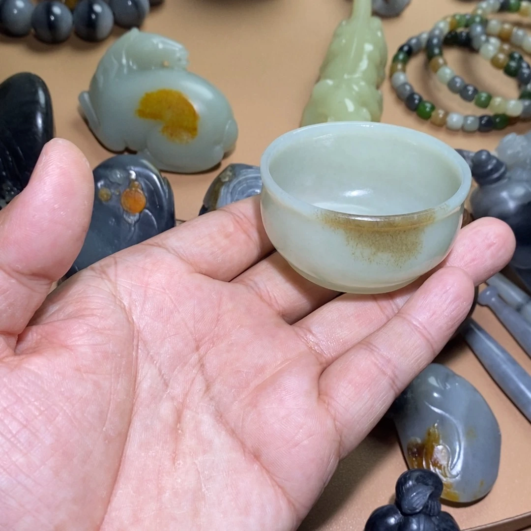 未镶嵌和田玉摆件