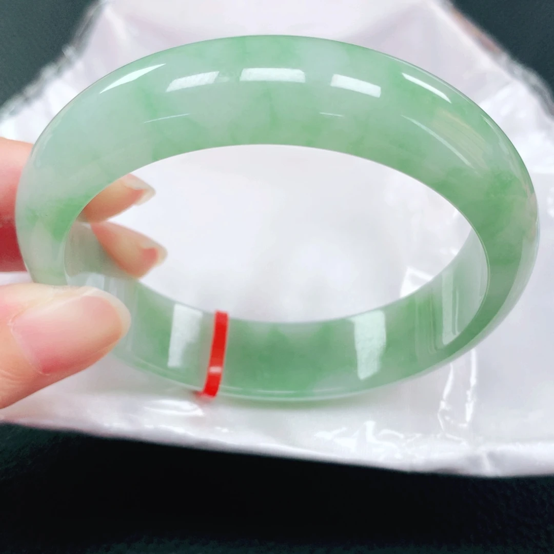 翡翠未镶嵌手镯59圈