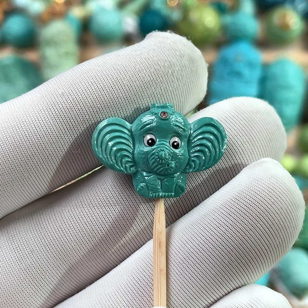 绿松石未镶嵌珠宝奇石