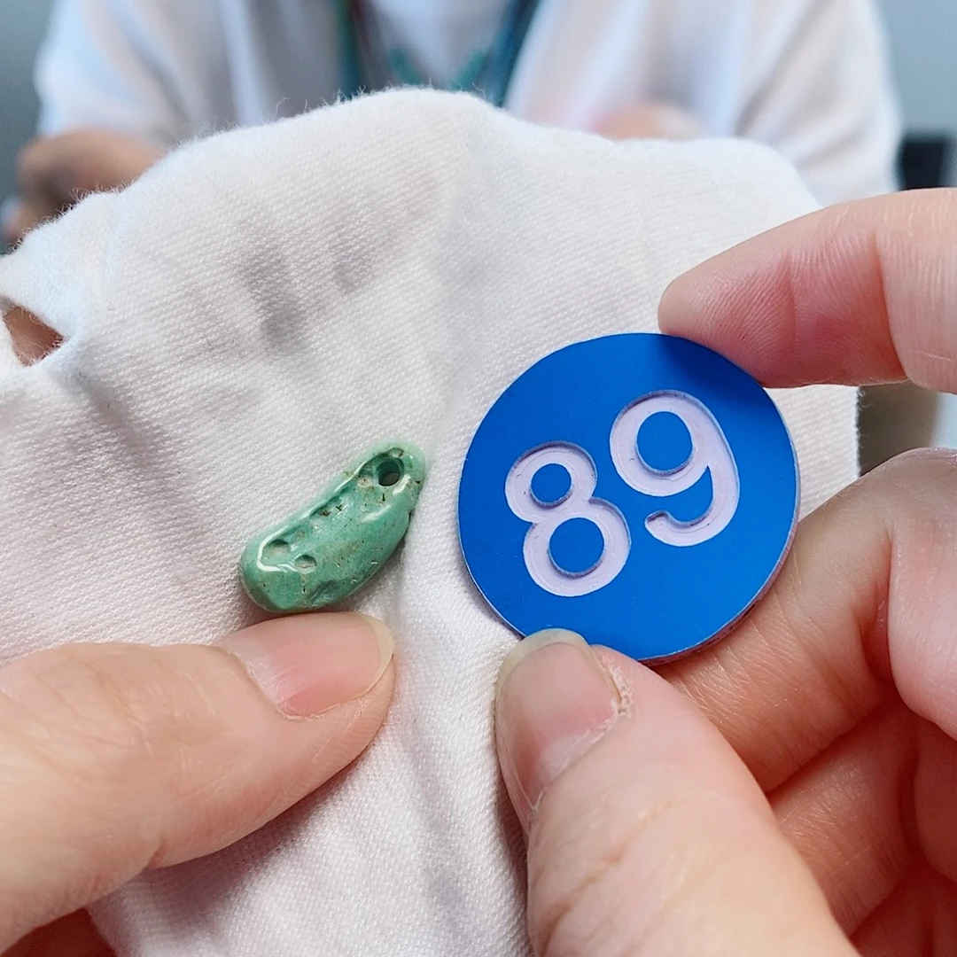 南红玛瑙未镶嵌珠宝奇石