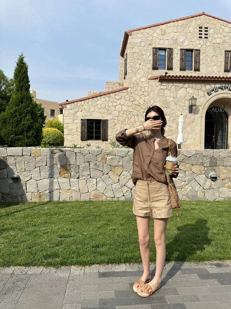 2025夏季新款高腰时尚百搭卡其宽松显瘦休闲裤女士纯色西装短裤