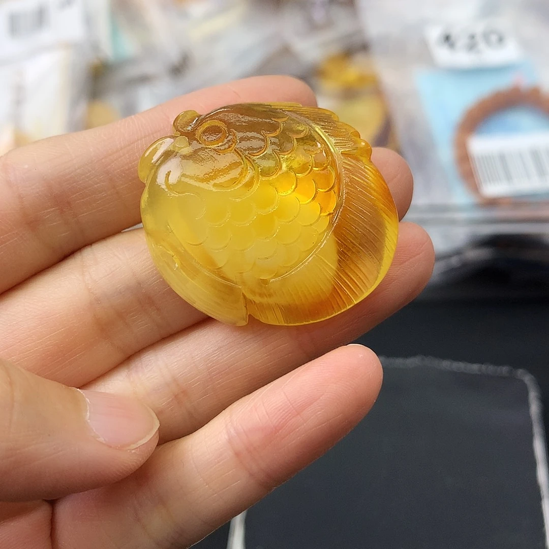 琥珀未镶嵌珠宝奇石