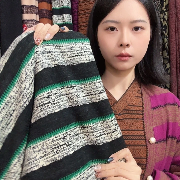 毛绒黑白条纹1.4米