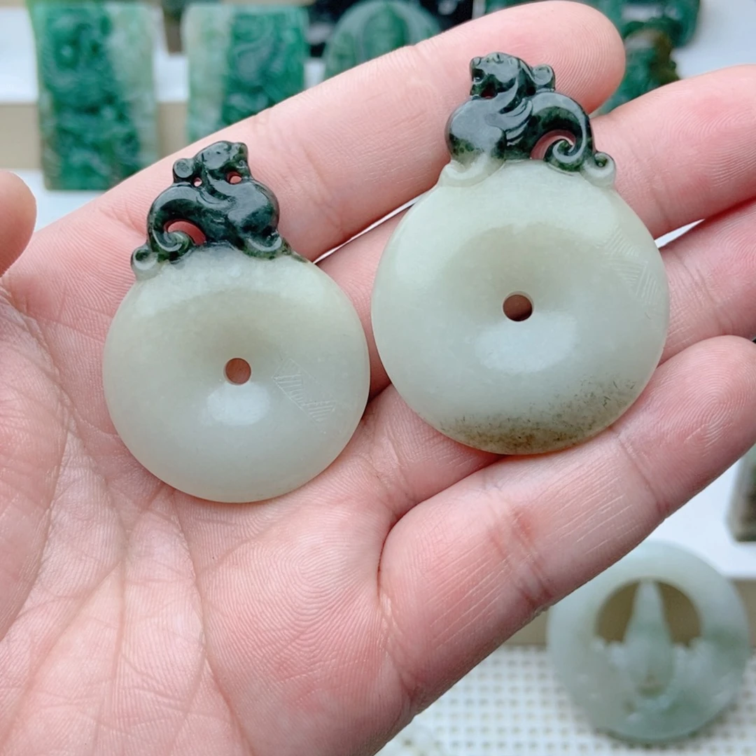 独山玉挂件未镶嵌刺*合