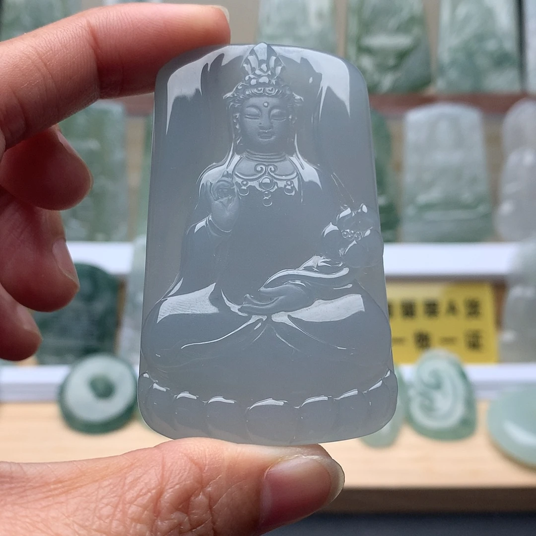 楼***雨翡翠未镶嵌颈饰观音