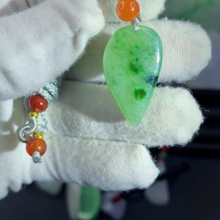 翡翠未镶嵌挂件片料