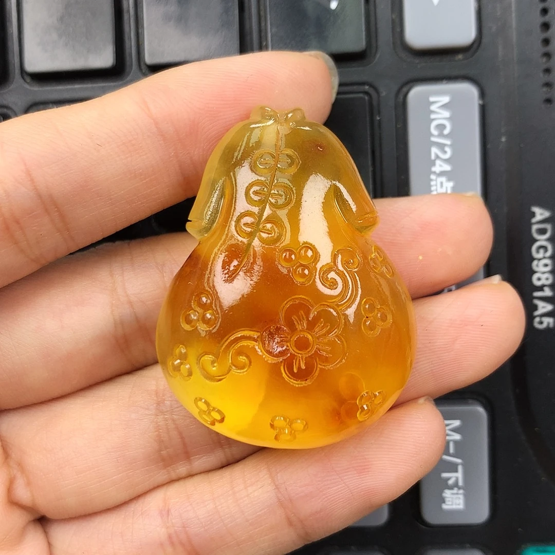 琥珀未镶嵌珠宝奇石