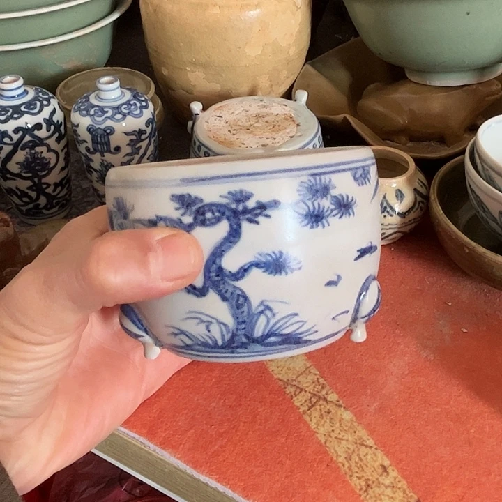 碗虎**客青花文饰的一个炉子