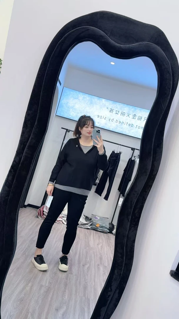 2025广州丹丹88865秋季新款连帽假两件针织衫