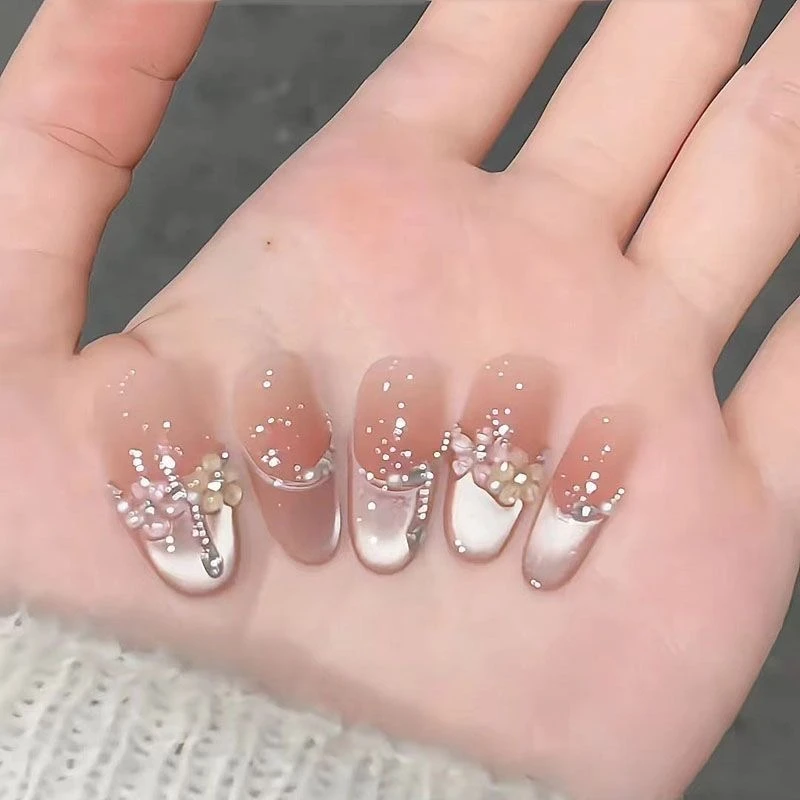 杏花春雨- 高级温柔法式猫眼穿戴美甲纯手工蝴蝶小花立体显白指甲
