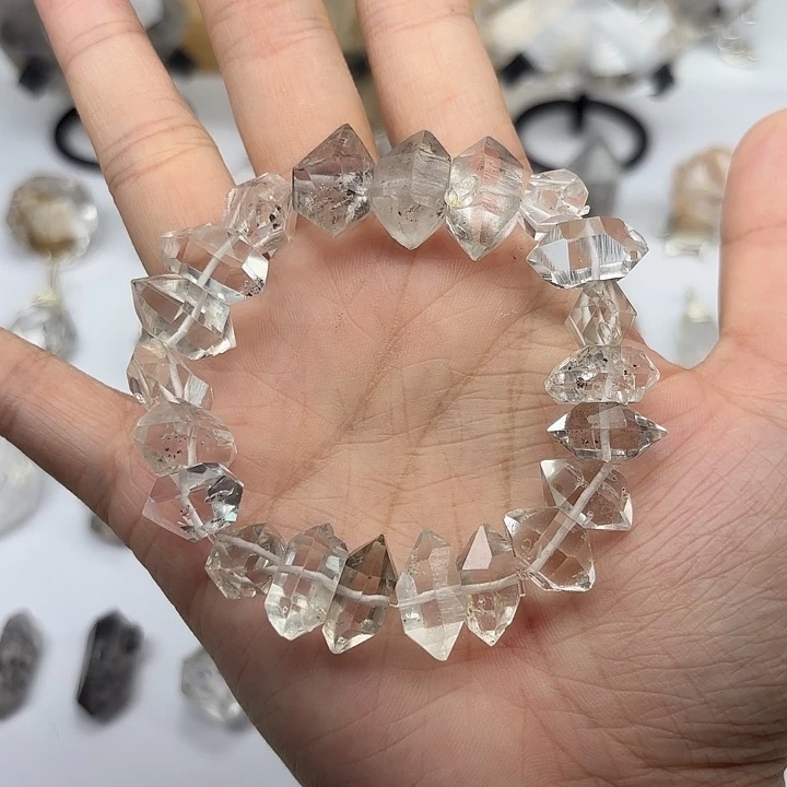 水晶手串未镶嵌闪灵钻手串