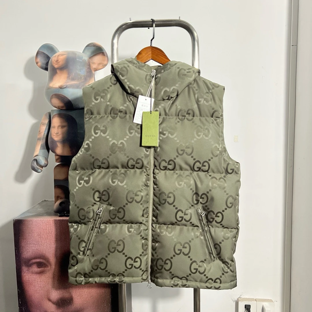 未使用 GUCCI/古驰 满印羽绒马甲 w2912尺码：44 衣长70 胸围60