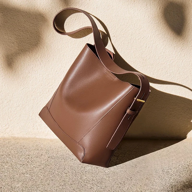 女士单肩托特包水桶包百搭单肩包真皮软皮包包