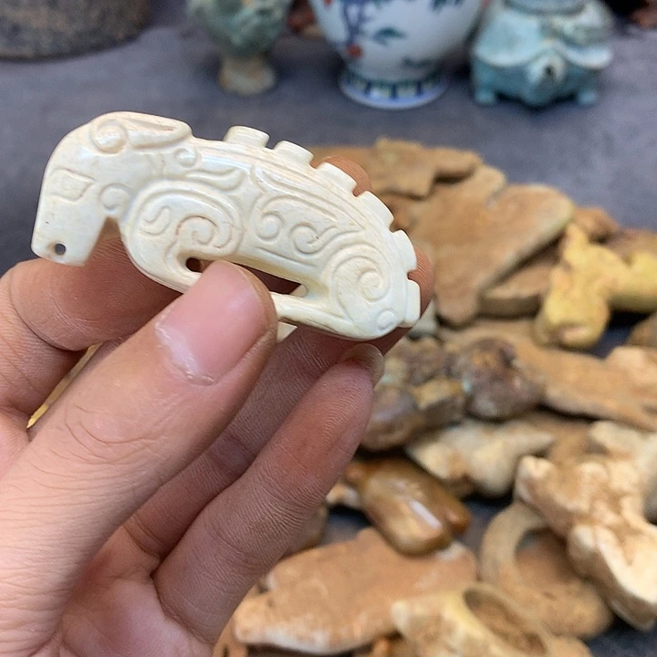 和田玉（糖玉）未镶嵌挂件