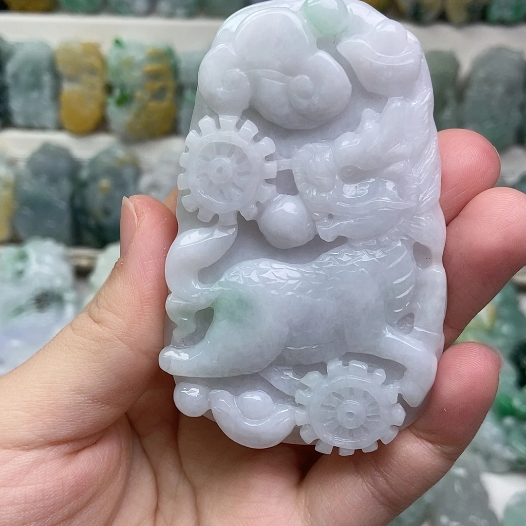 翡翠未镶嵌吊坠(赠链)